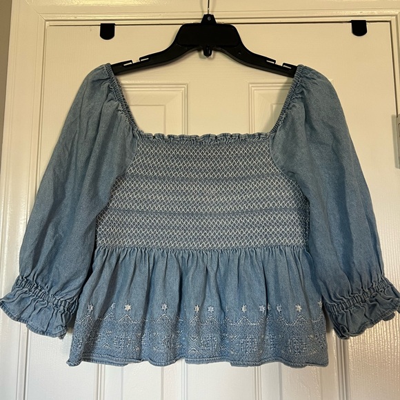 American Eagle Chambray Smocked Babydoll Square Neck Top size S - Picture 2 of 10
